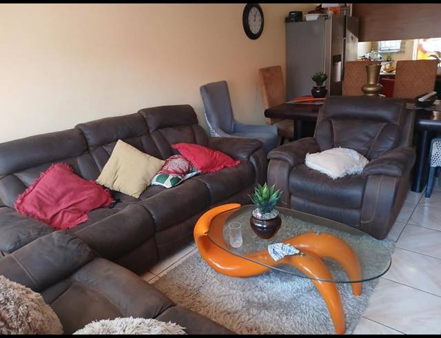 3 BEDROOM HOUSE FOR SALE IN THE ORCHARDS